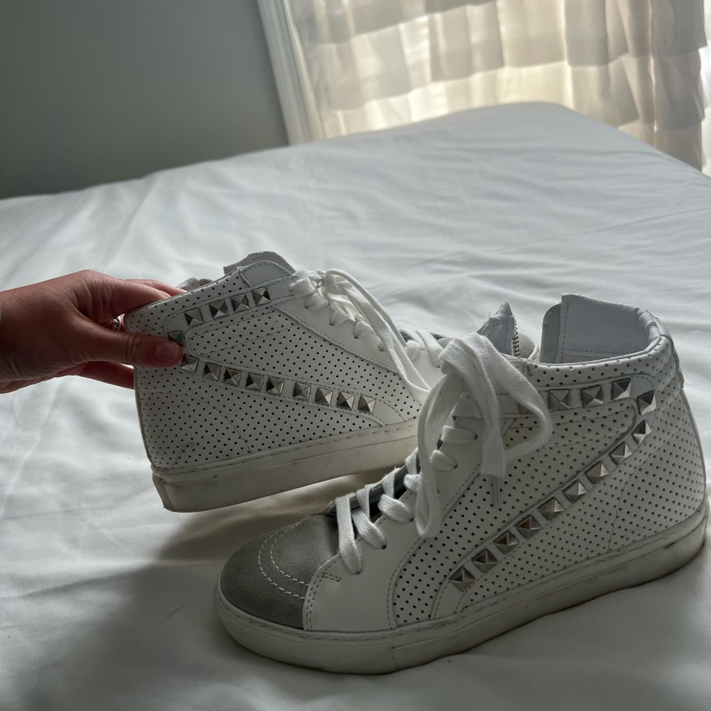 Steve Madden sneakers